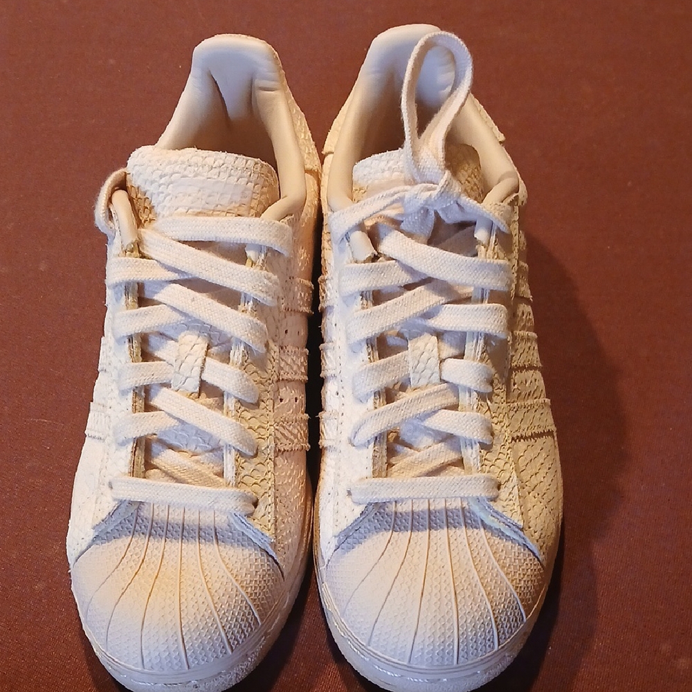 Adidas NWT Pale Pink Sneakers. Brand New Size 6...very Popular Style